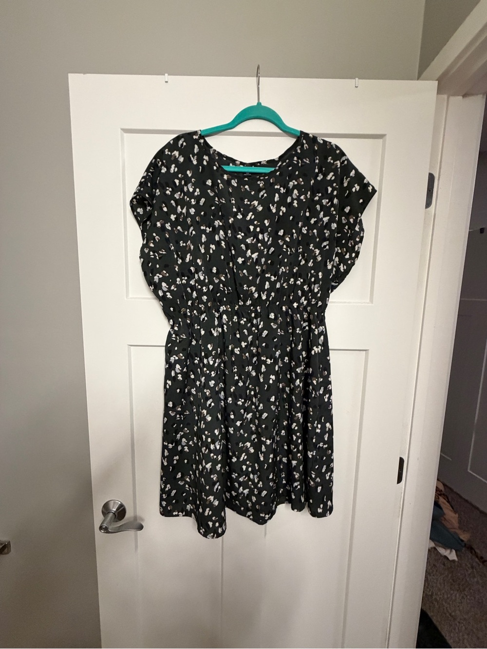 SHEIN Black Short-Sleeve Floral Print Dress